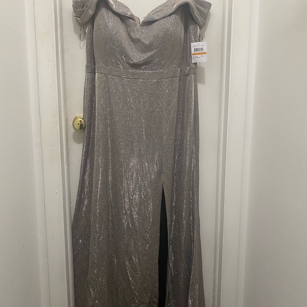 Morgan & Co. Dress - Picture 5 of 7